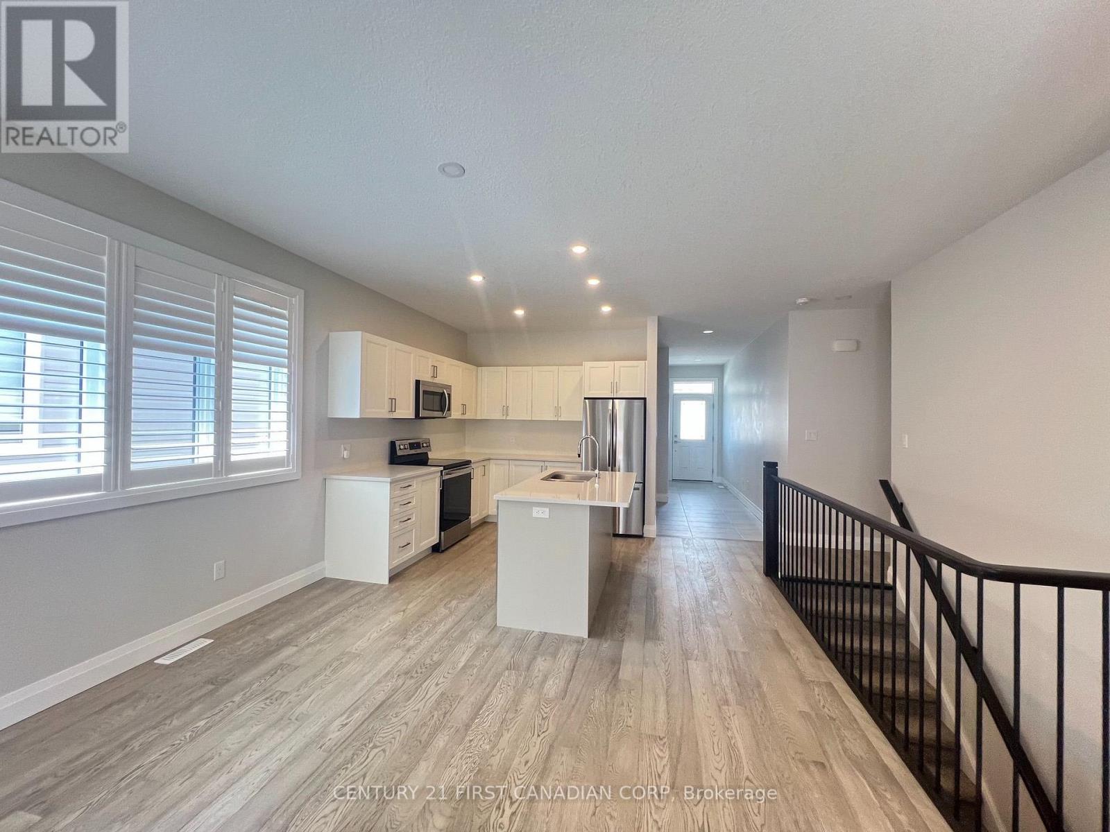 38 COMPASS TRAIL, Central Elgin (Port Stanley) — photo 2