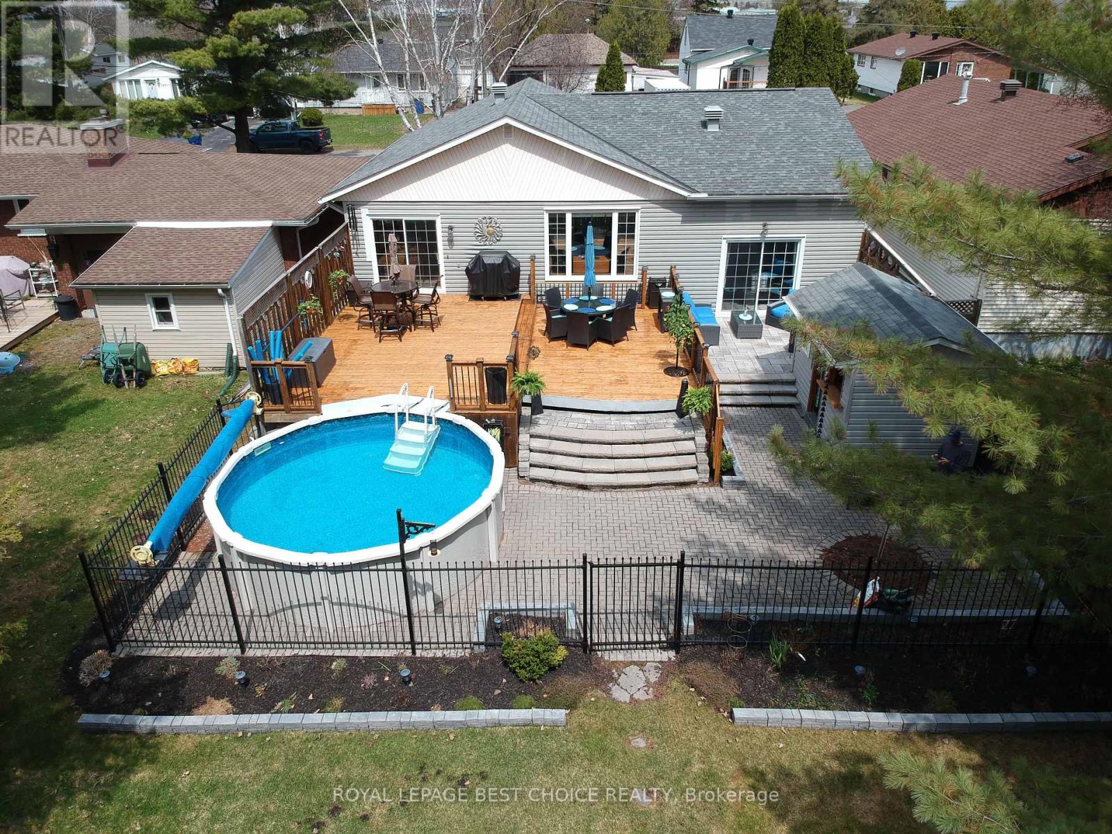 246 PINE STREET W - 2