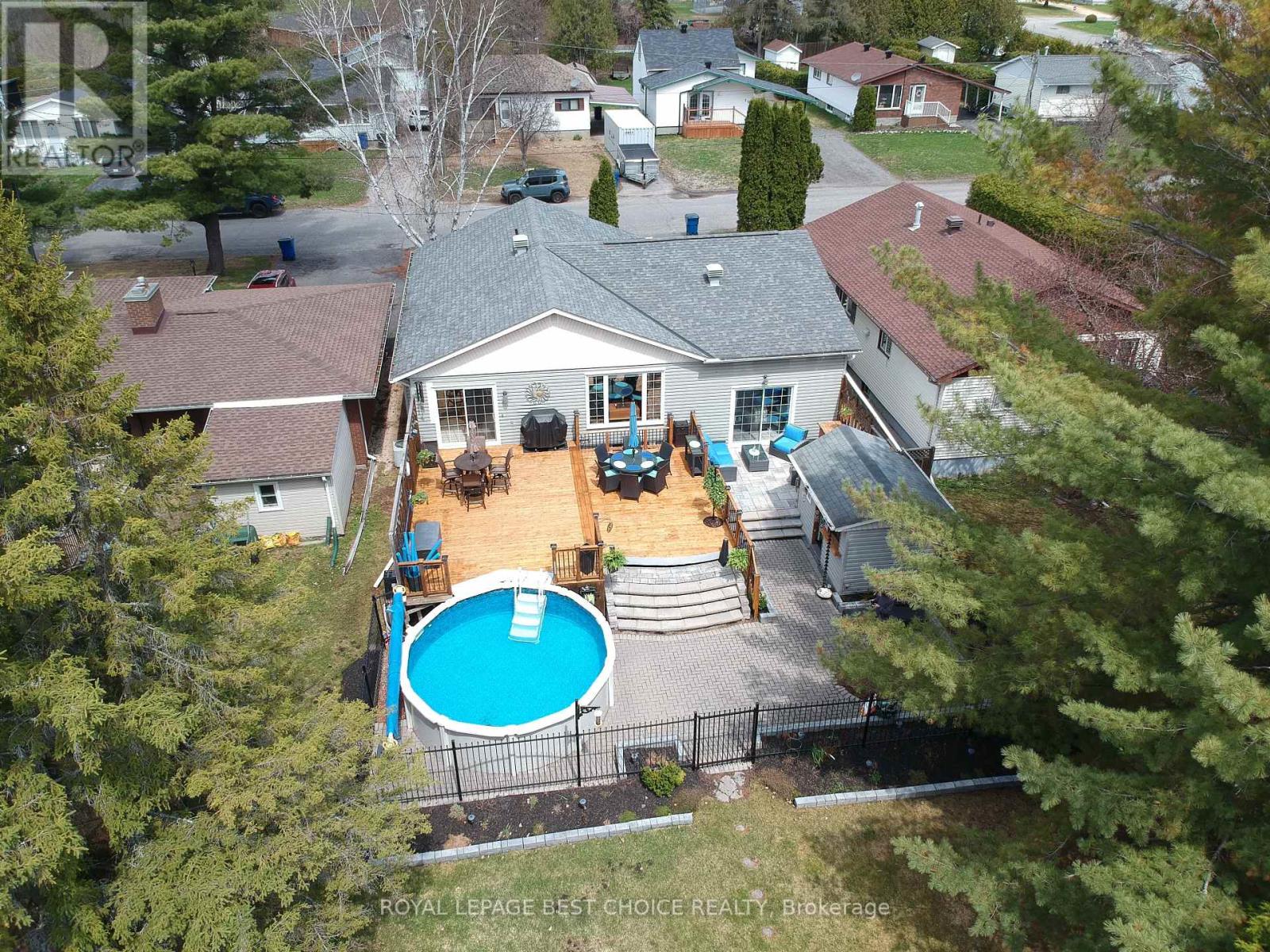 246 PINE STREET W - 32