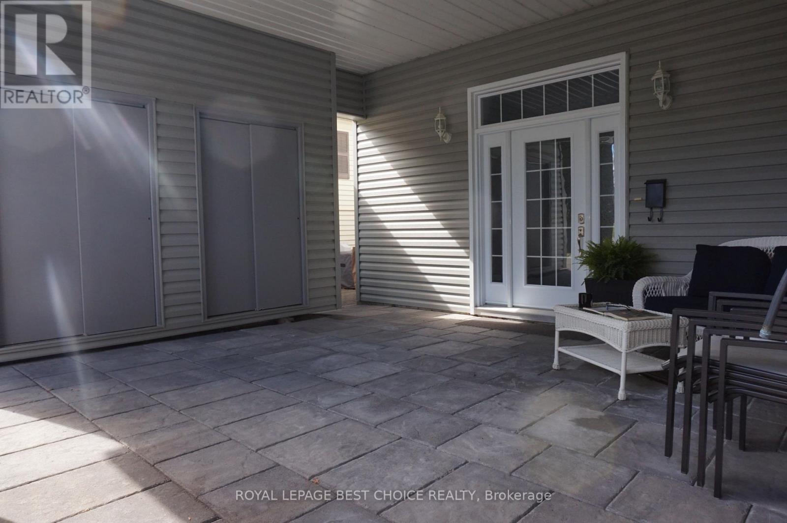 246 PINE STREET W - 44