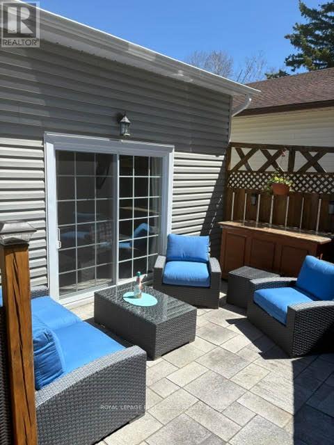 246 PINE STREET W - 7