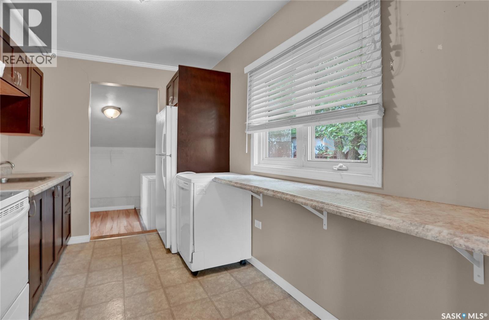 161 Lillooet STREET E - 13