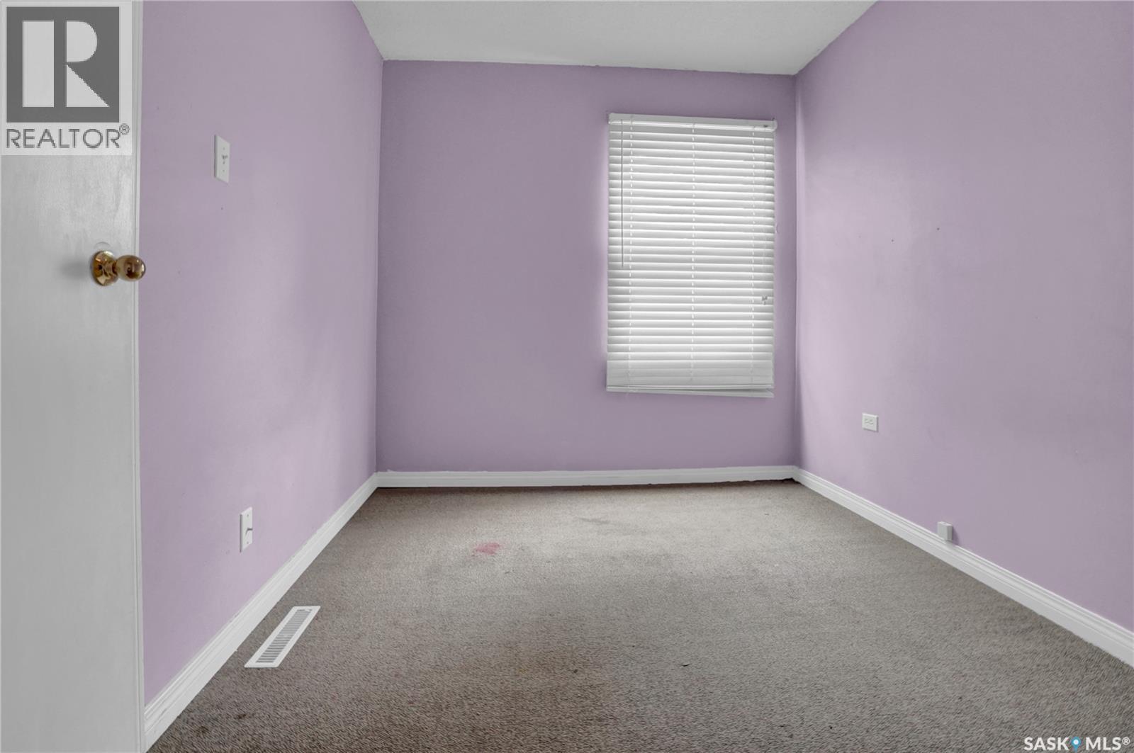 161 Lillooet STREET E - 19