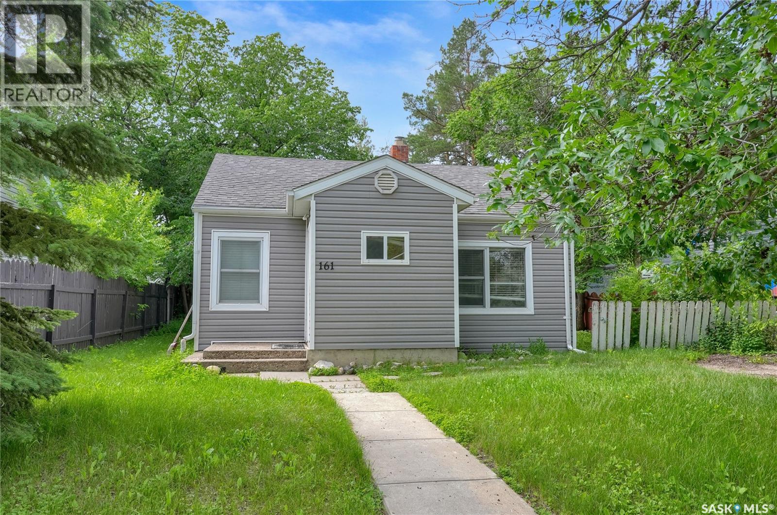 161 Lillooet STREET E - 2