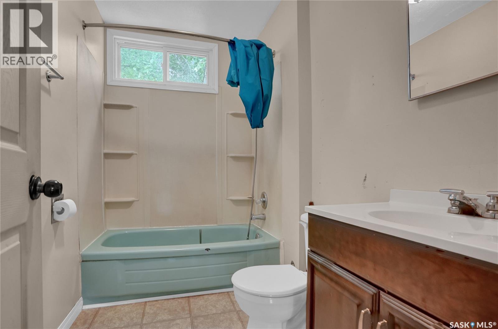 161 Lillooet STREET E - 21