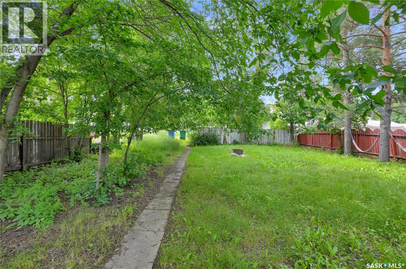 161 Lillooet STREET E - 28