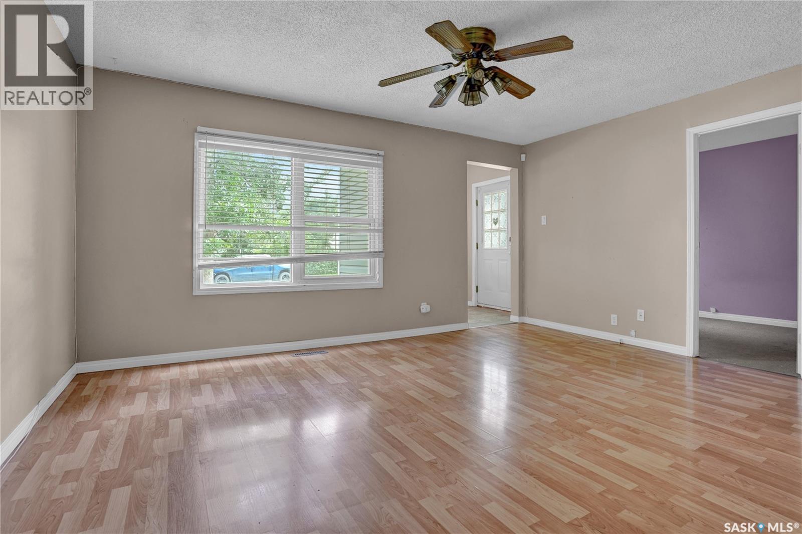 161 Lillooet STREET E - 5