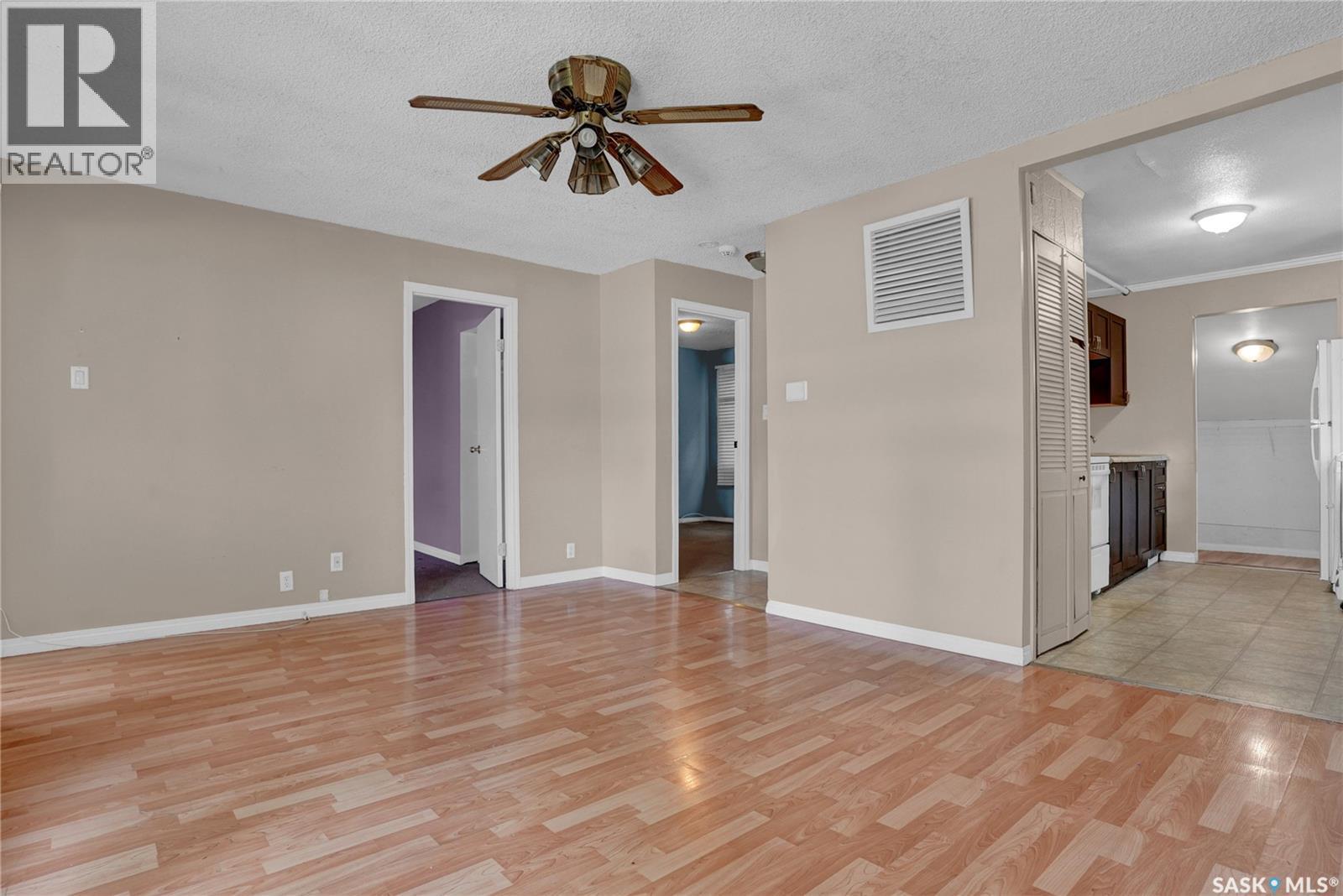 161 Lillooet STREET E - 8
