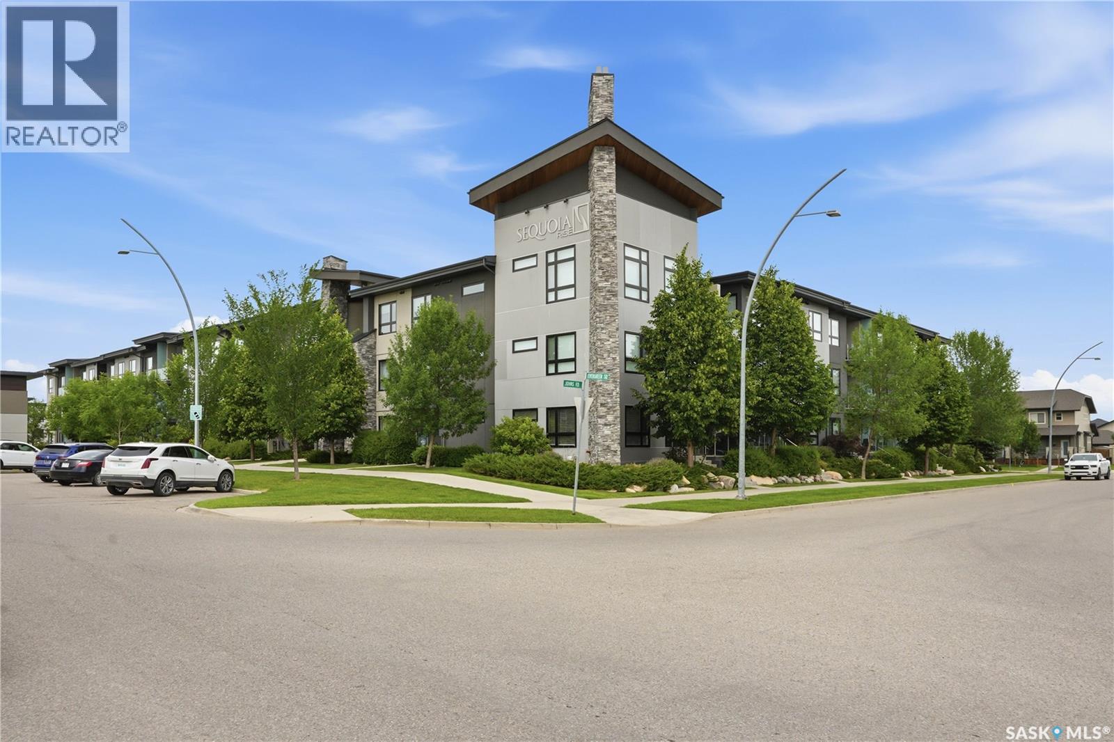 #119 235 Evergreen SQUARE - 1