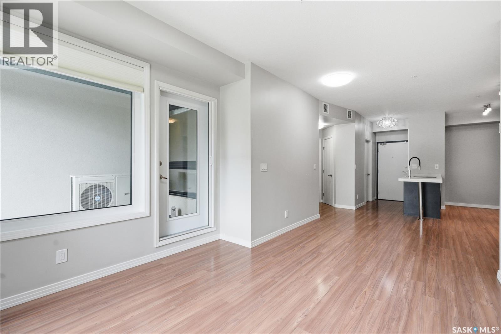 #119 235 Evergreen SQUARE - 15