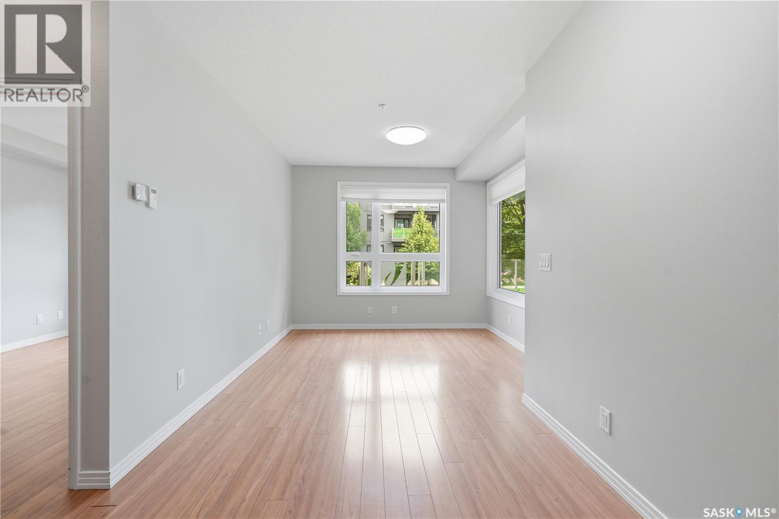 #119 235 Evergreen SQUARE - 18