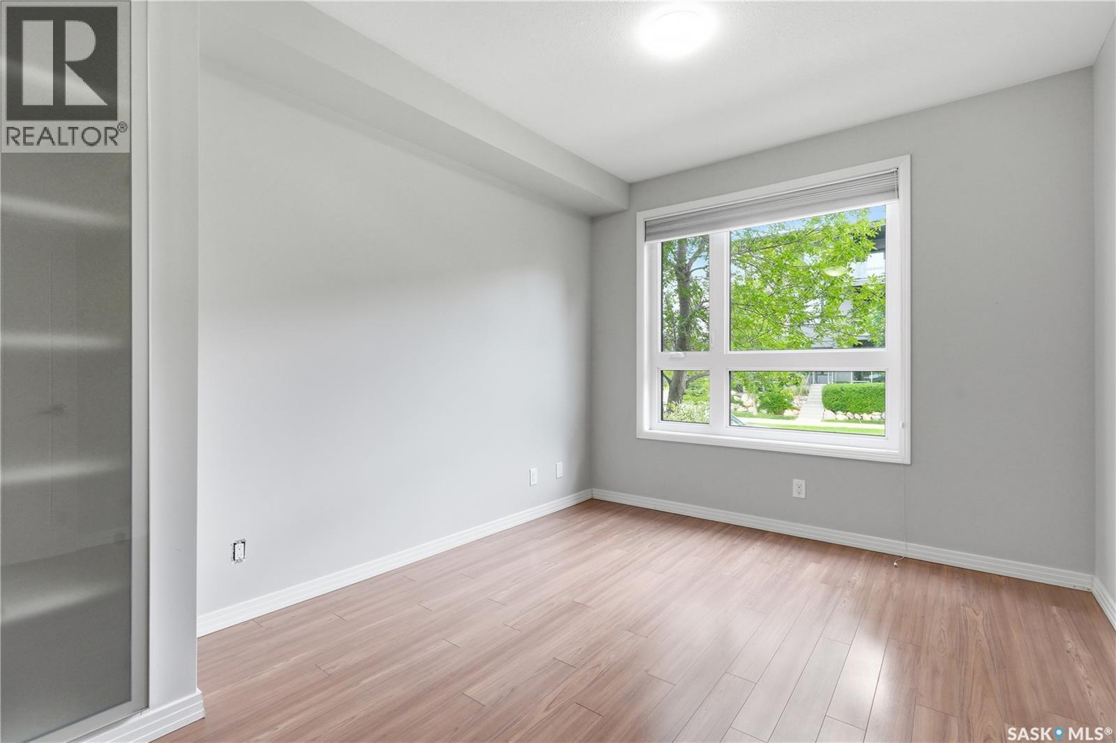 #119 235 Evergreen SQUARE - 20