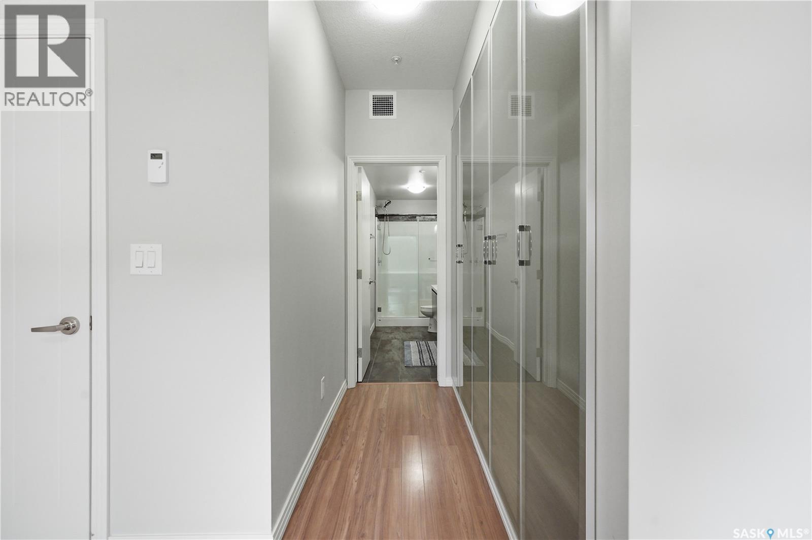 #119 235 Evergreen SQUARE - 23