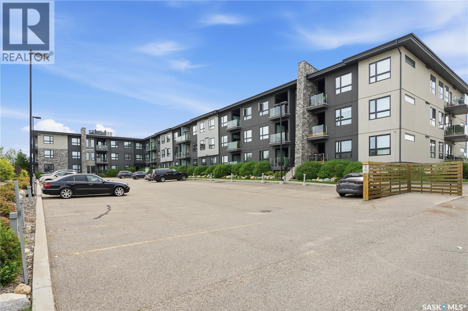#119 235 Evergreen SQUARE - 32