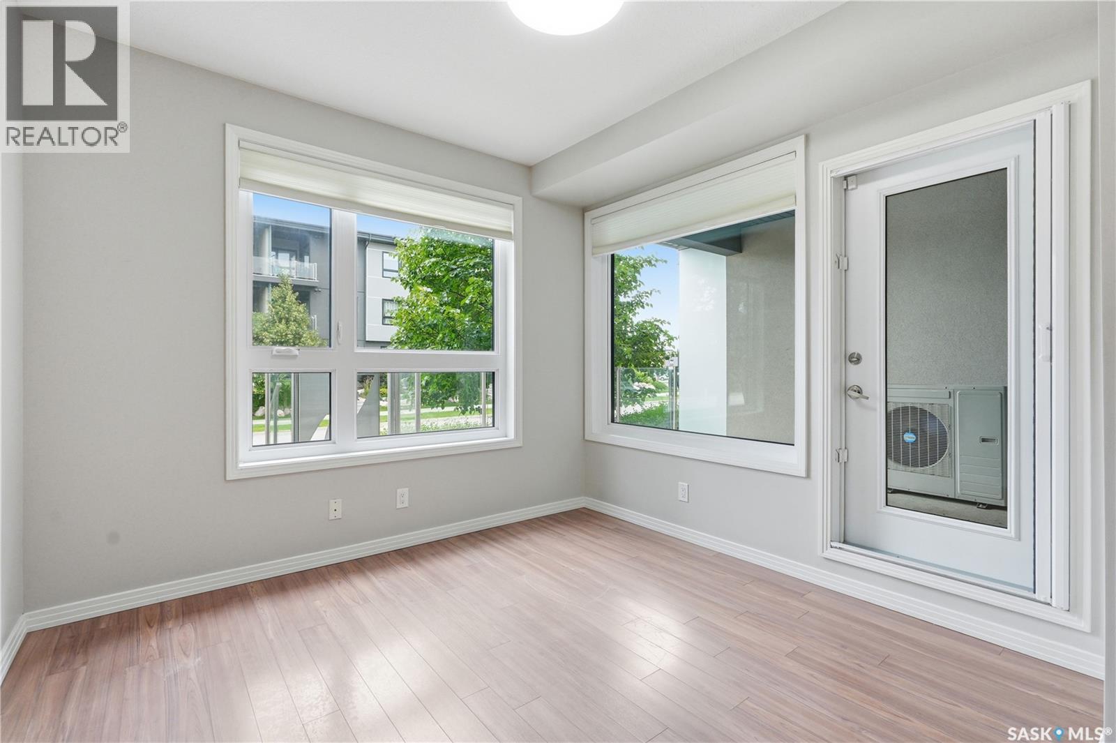#119 235 Evergreen SQUARE - 4
