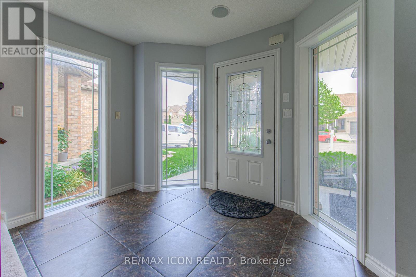 139 PEBBLECREEK DRIVE - 4