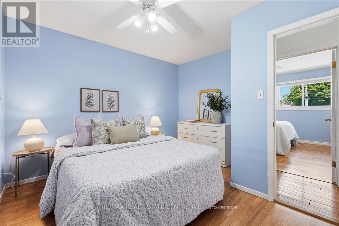 56 RENWICK AVENUE - 22