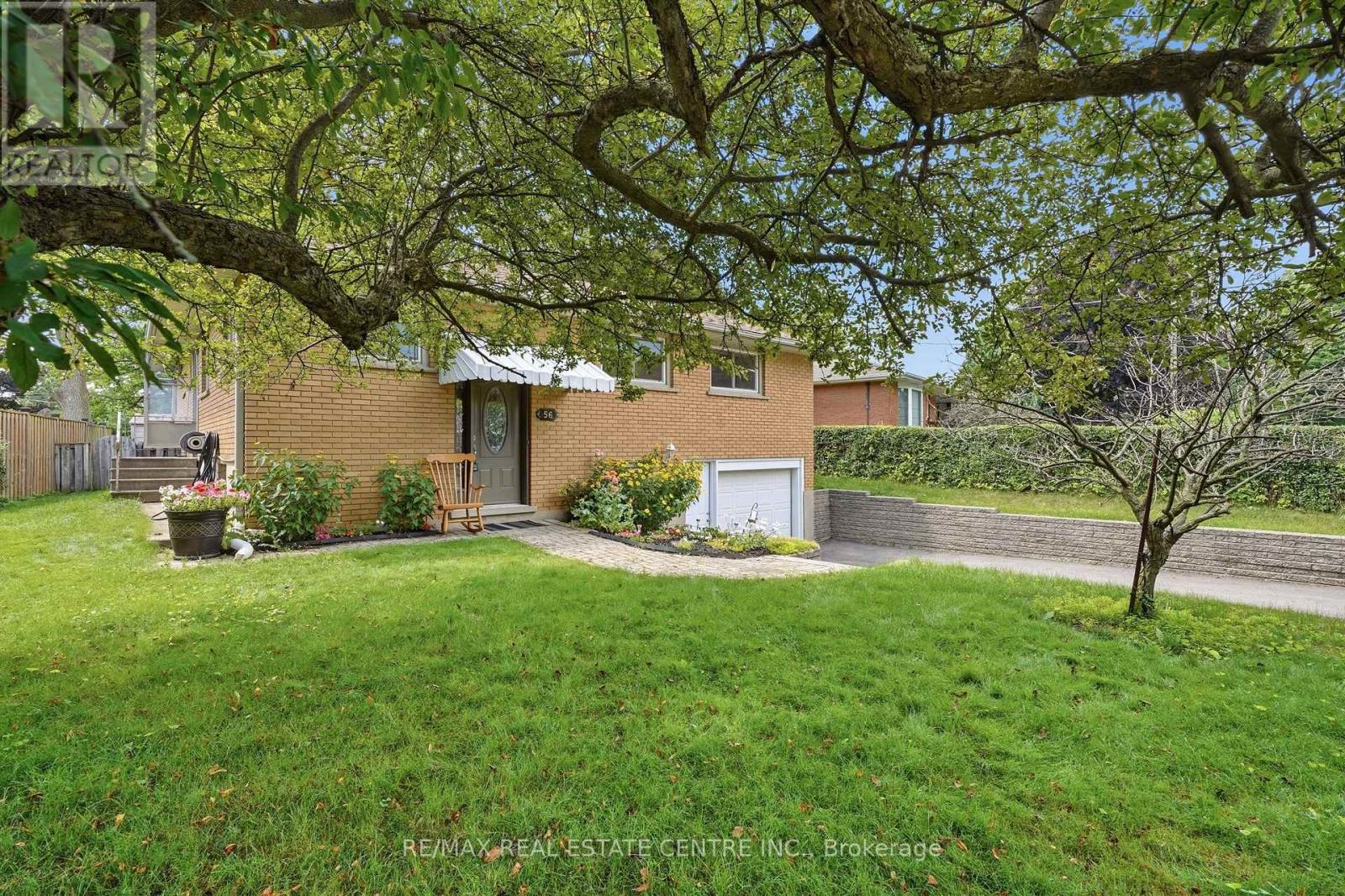 56 RENWICK AVENUE - 43