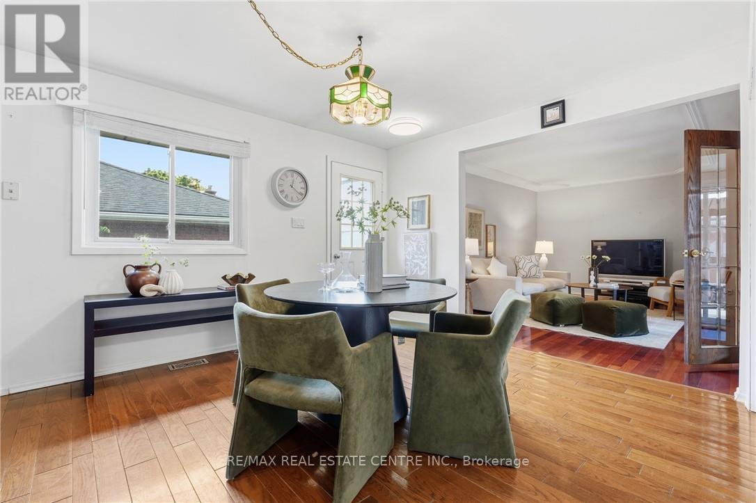 56 RENWICK AVENUE - 6