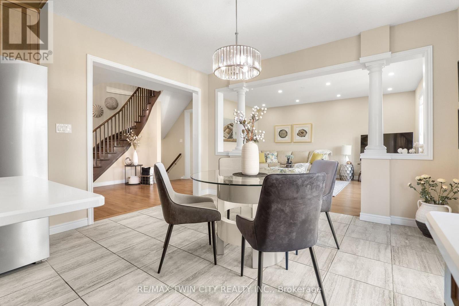 369 RIVERTRAIL AVENUE - Image 13