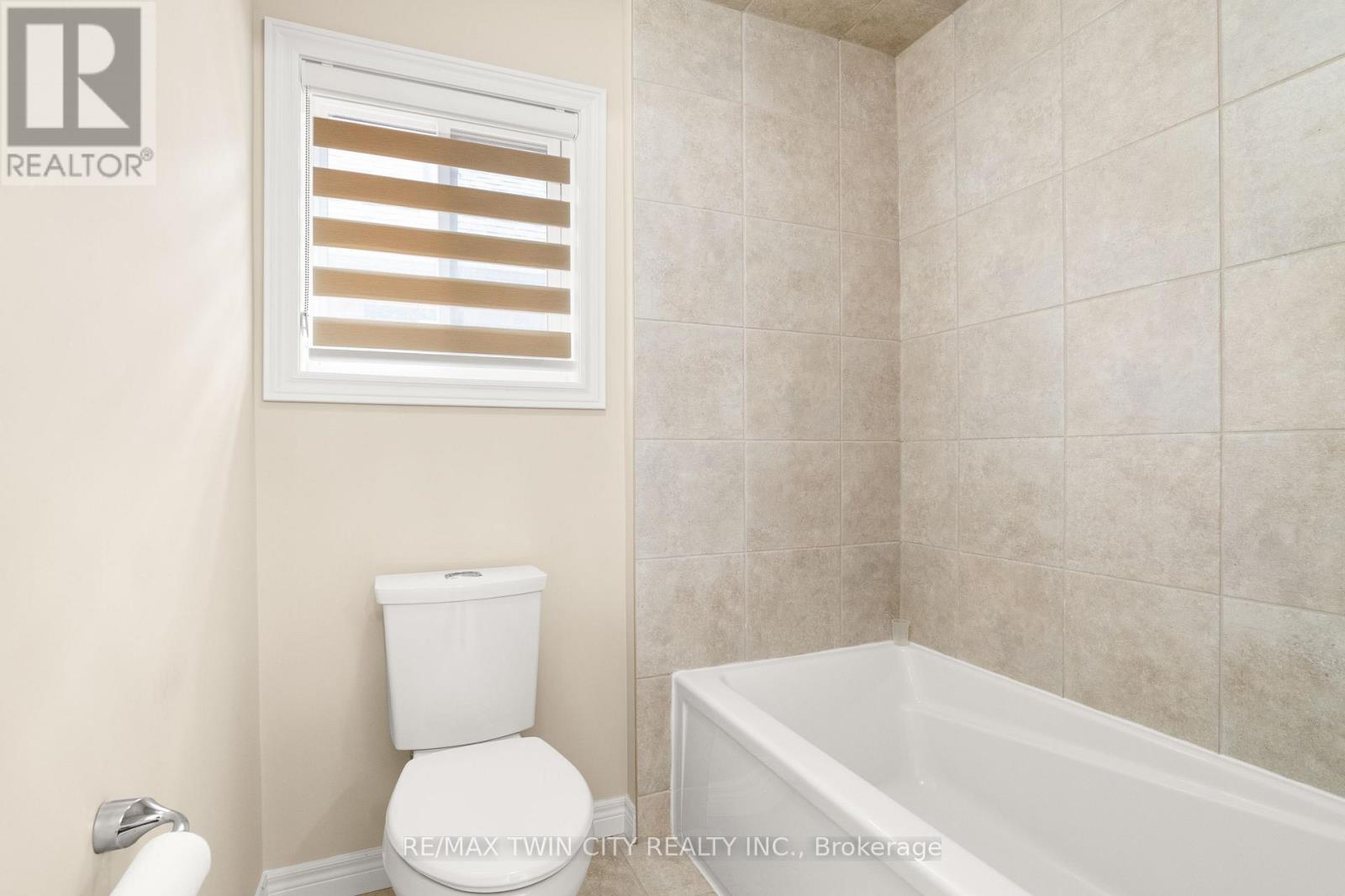 369 RIVERTRAIL AVENUE - Image 29