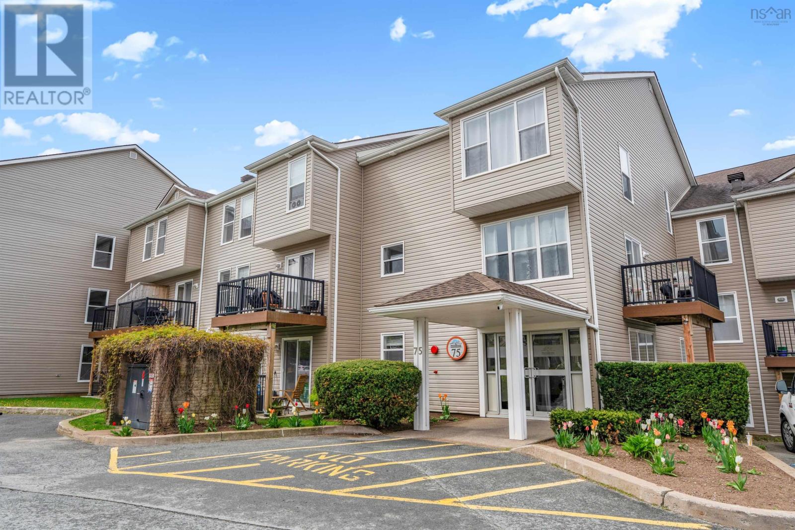 #101 75 Collins Grove - 21