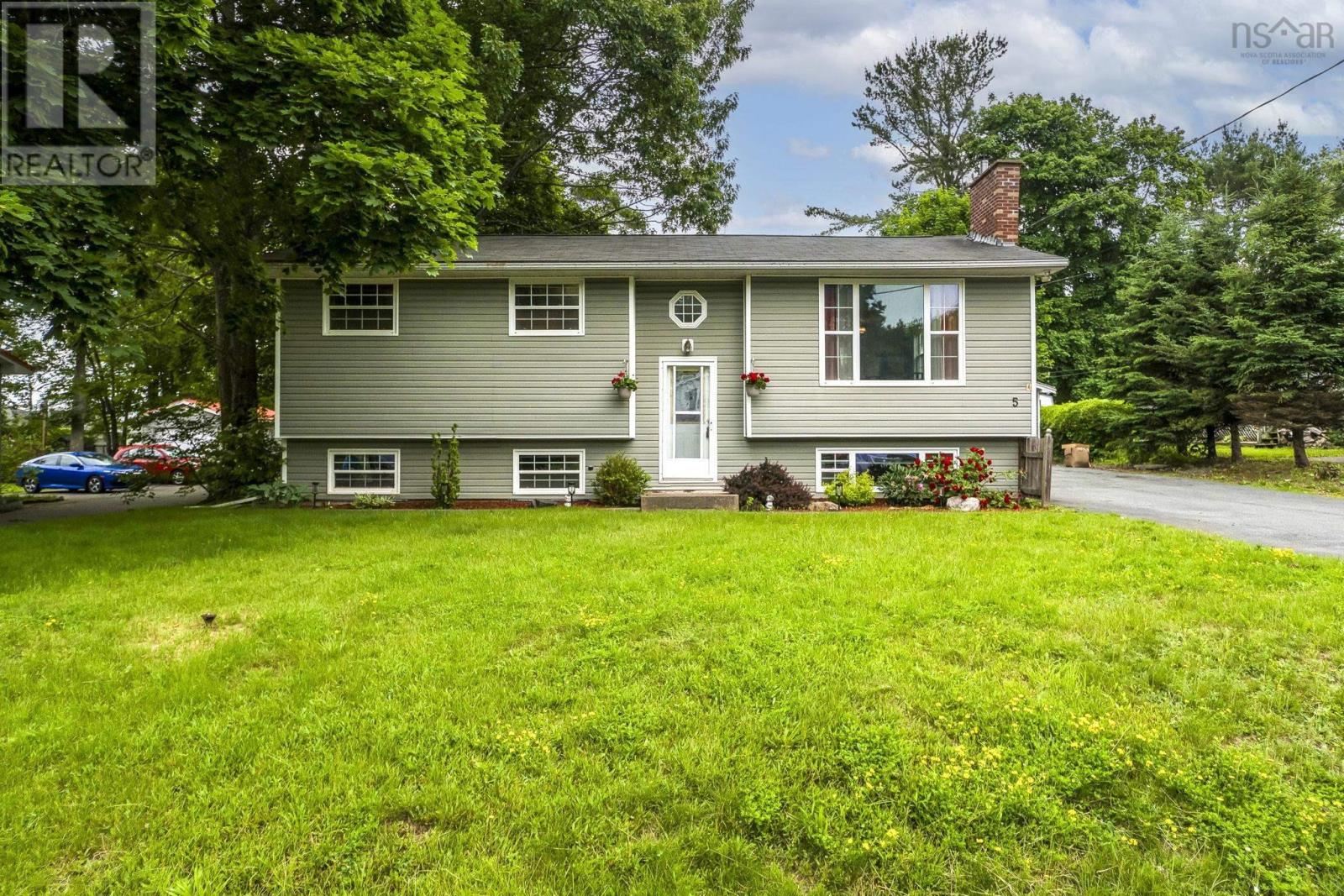 5 Sunnyhill Drive - 2
