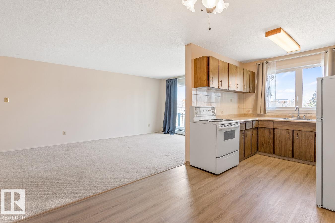#302 11045 132 ST NW - 10