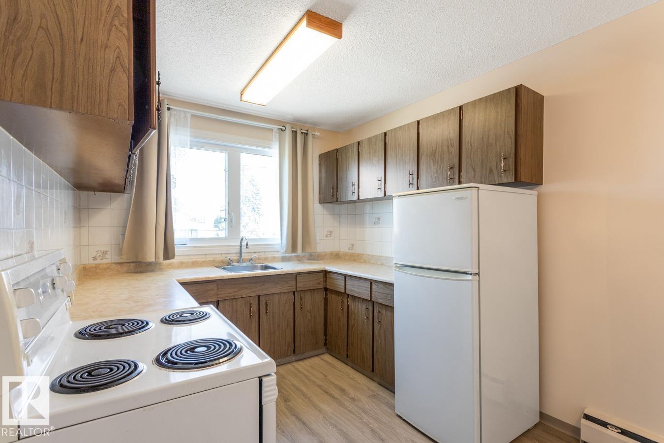 #302 11045 132 ST NW - 11
