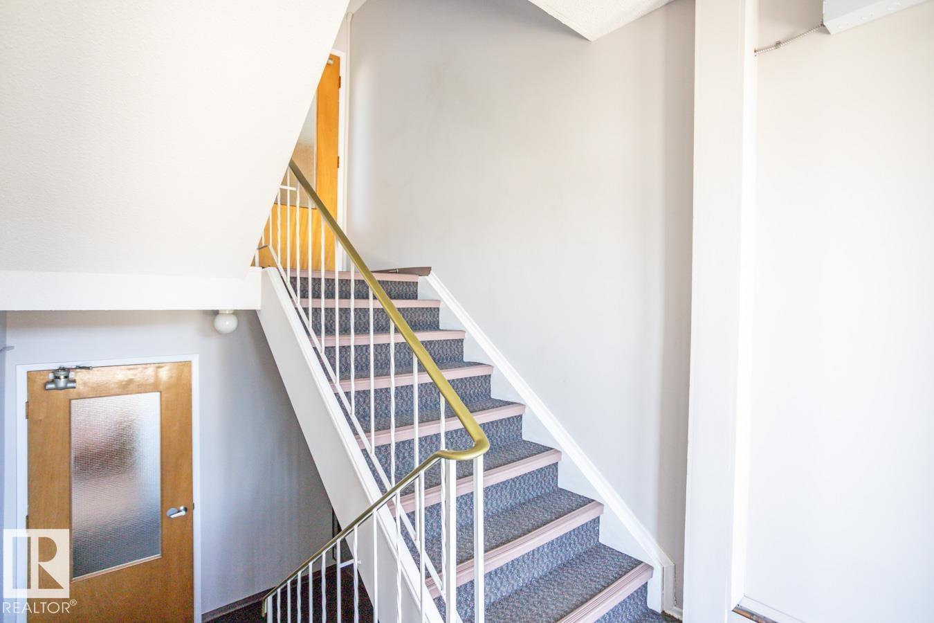 #302 11045 132 ST NW - 27