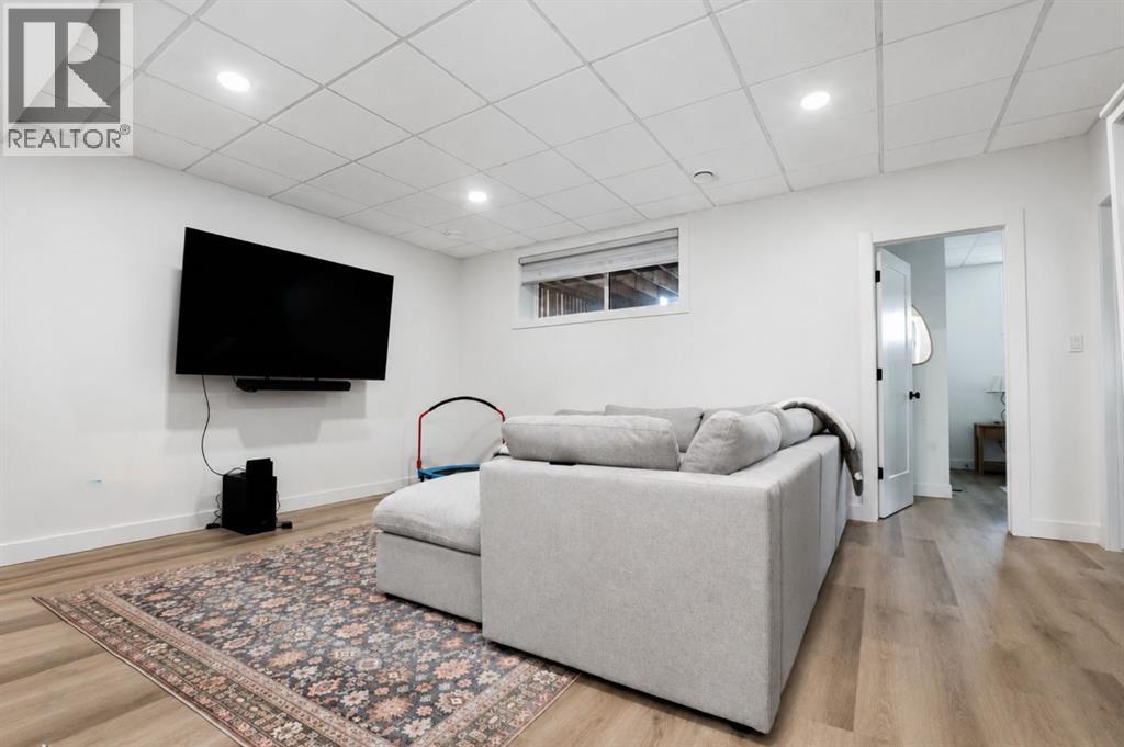 10501 148 Avenue - 30