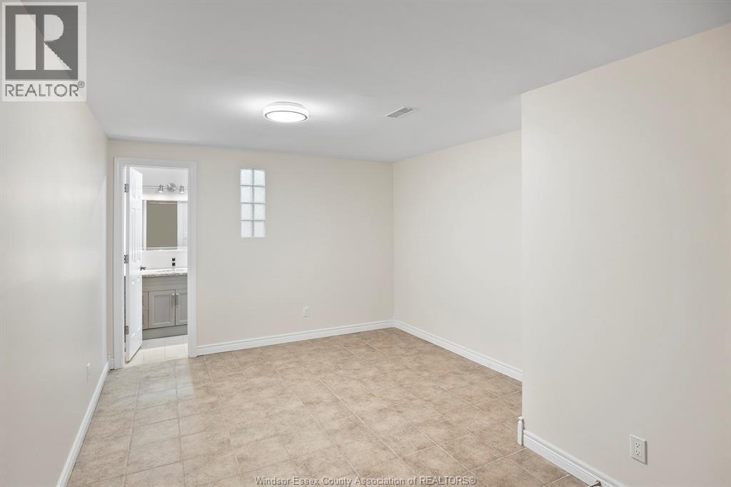 15 Fasan CRESCENT - 24