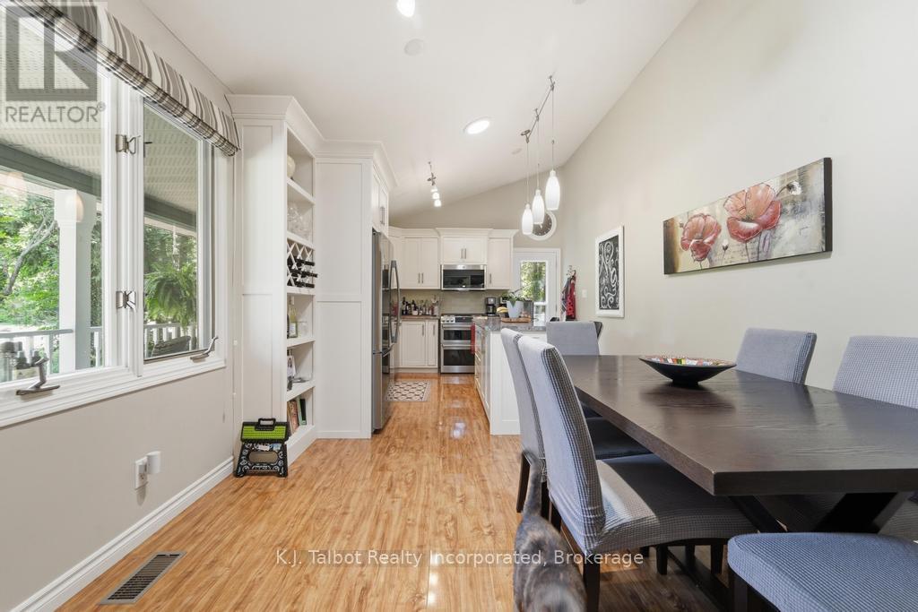 6 DAVID STREET E - 12