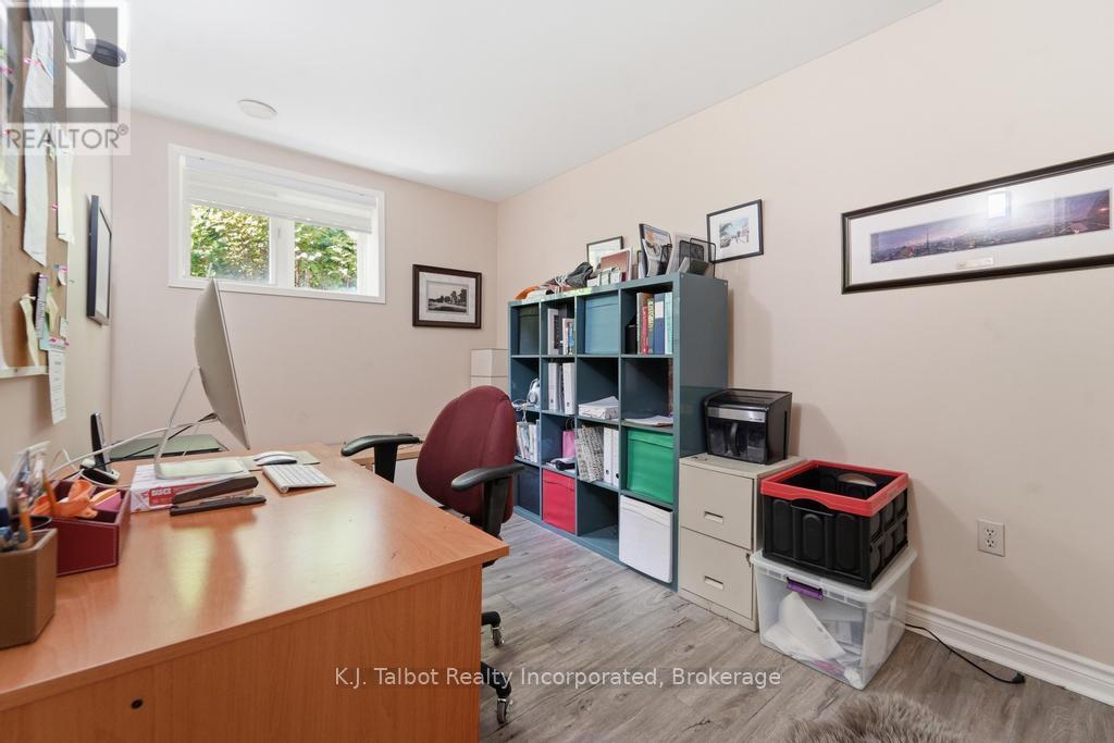 6 DAVID STREET E - 30