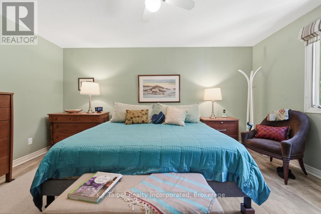 6 DAVID STREET E - 25