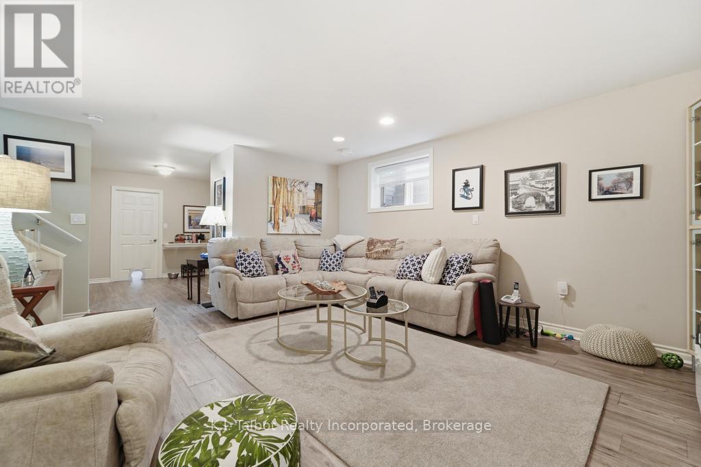6 DAVID STREET E - 29