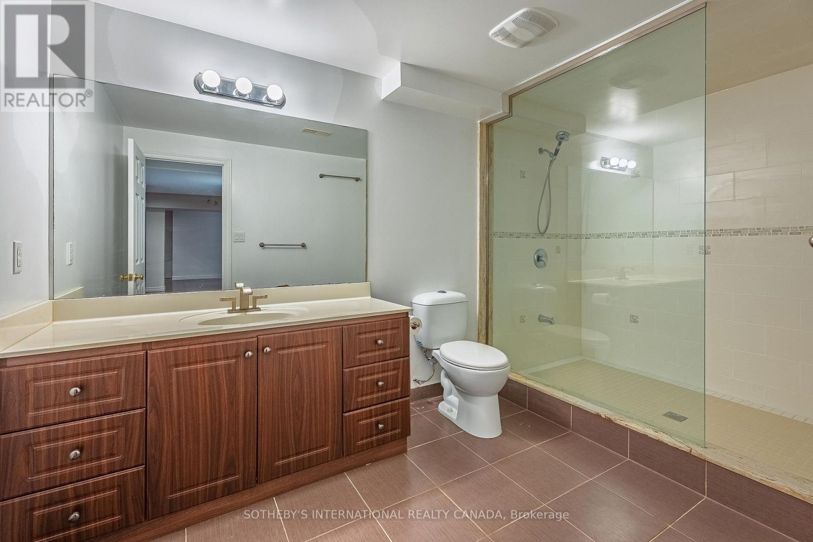 1 HERBERT WALES CRESCENT - 34