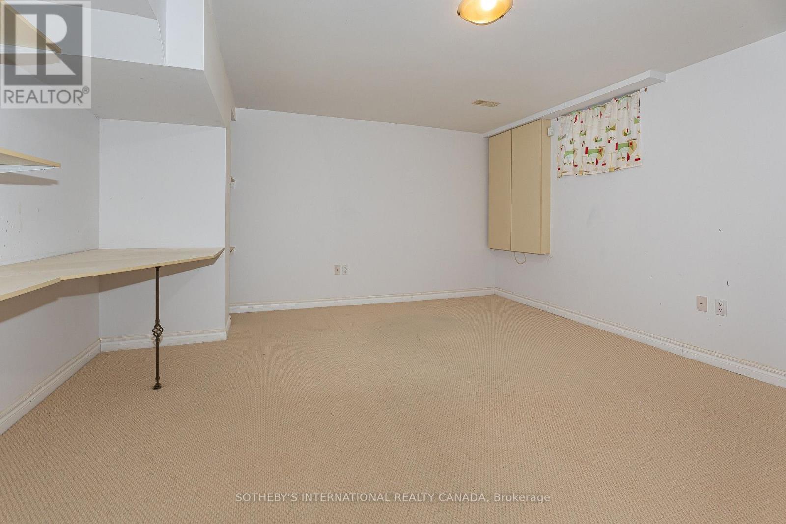 1 HERBERT WALES CRESCENT - 38