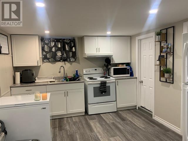 485 Wellington ST W - 16