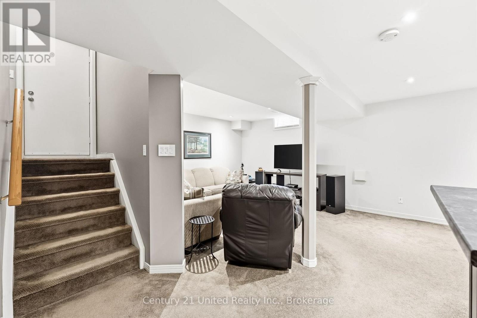 116 AVONDALE DRIVE - 30