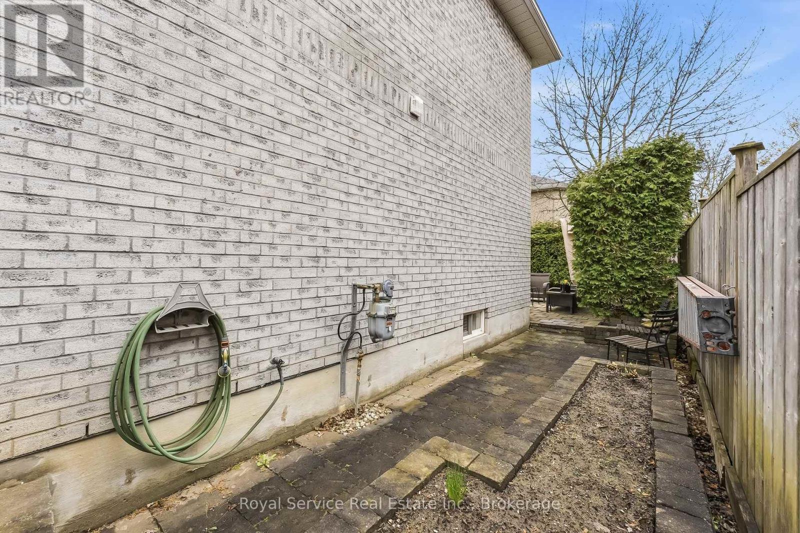 116 AVONDALE DRIVE - 47