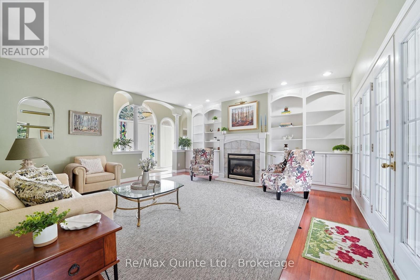 35 PENNY LANE - 15