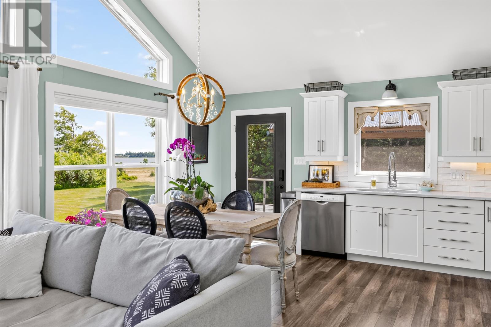 42 Blue Heron Crescent - 16