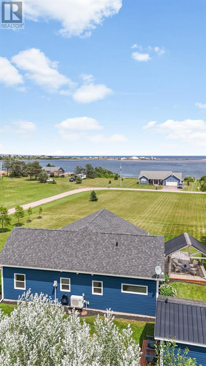 42 Blue Heron Crescent - 40