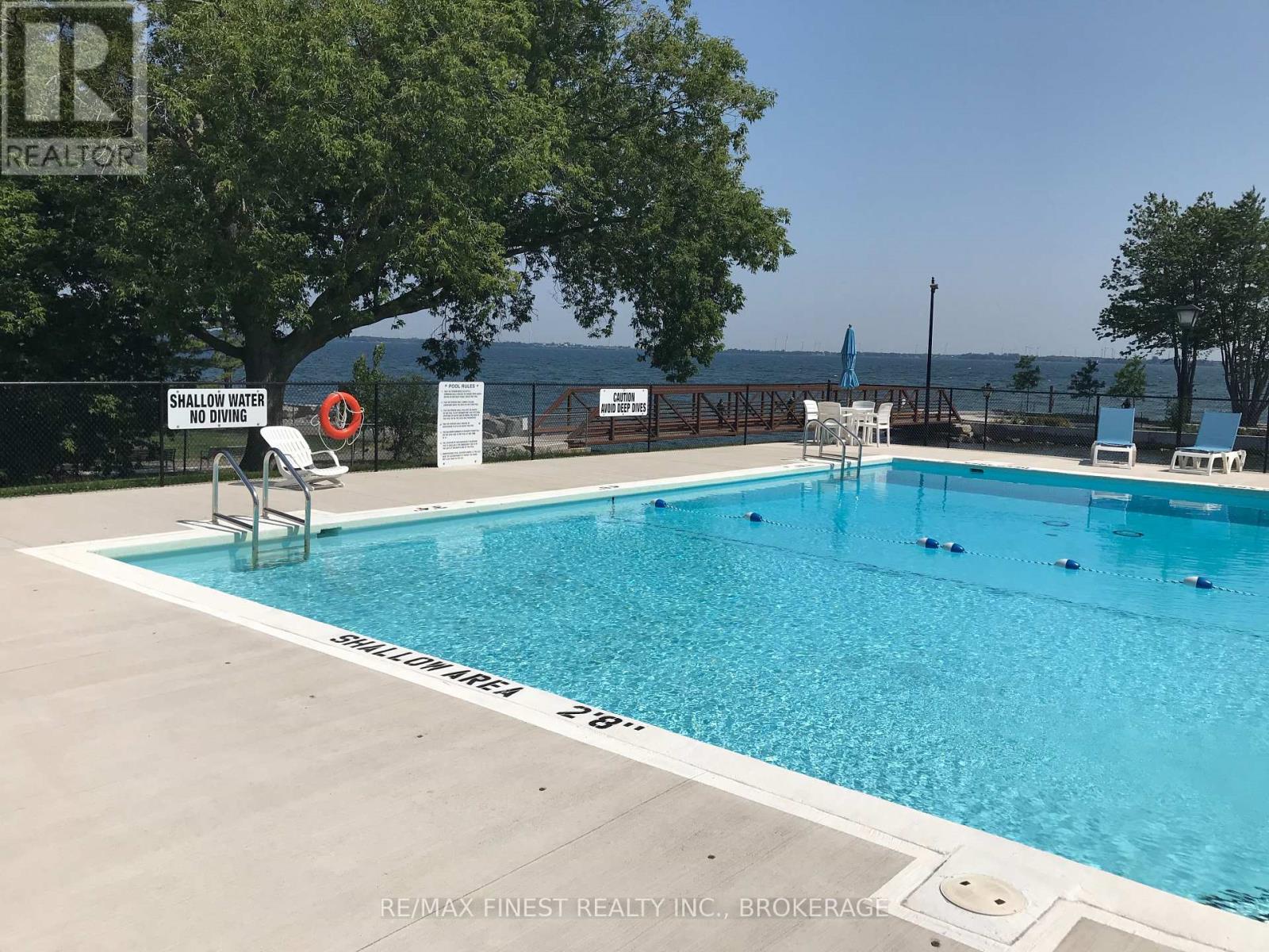 #206 2 MOWAT AVENUE - 34
