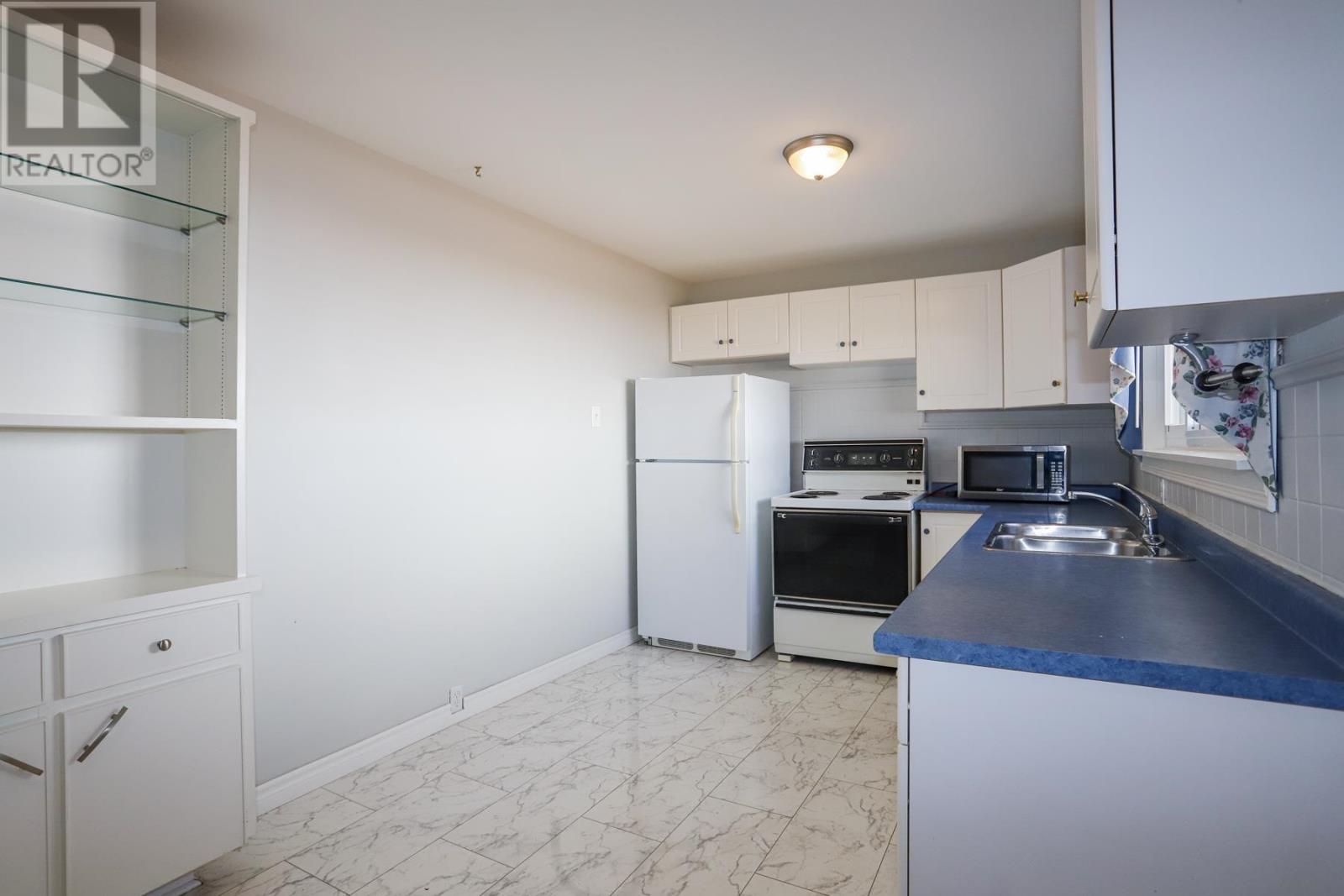 74 Grandriver CRES - 12