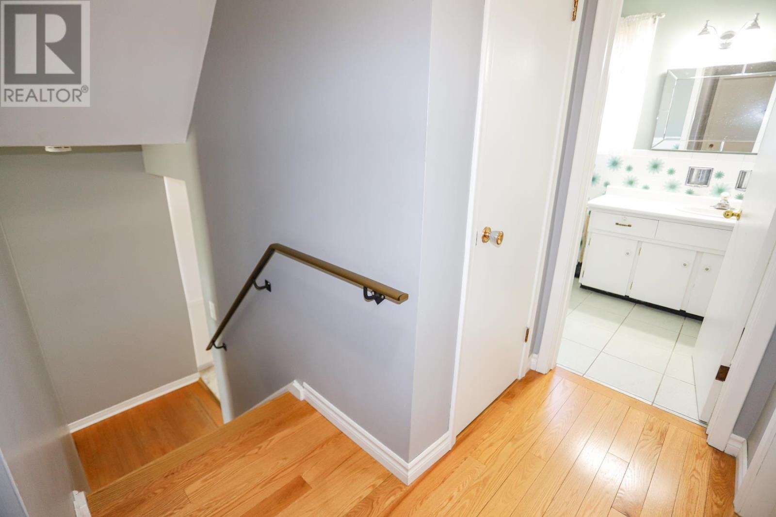 74 Grandriver CRES - 18