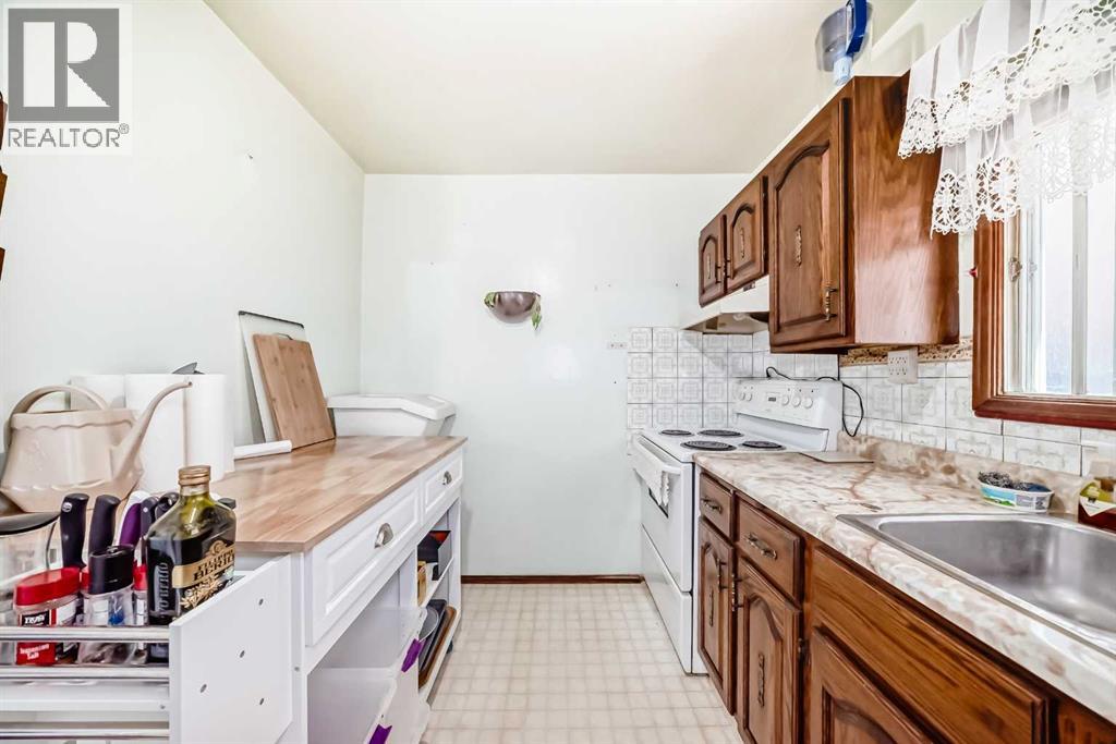 4407 Bowness Road NW - 8