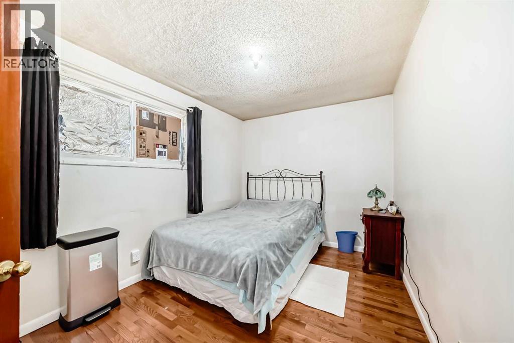 4407 Bowness Road NW - 11