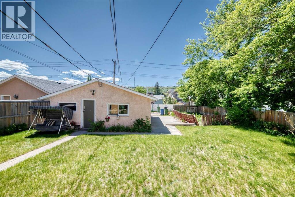 4407 Bowness Road NW - 25